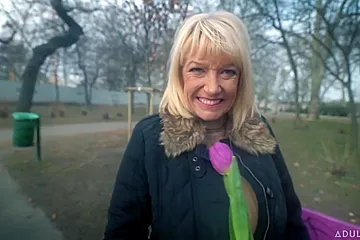 Watch latest Milf Amy videos