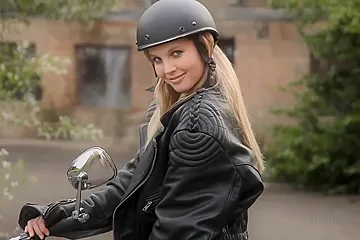 Belinda - Leather Ride - porn video