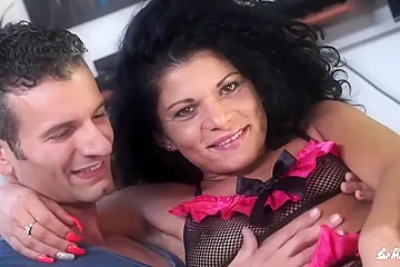 Giulia Squirt And Alabor In Naughty Mature Romanian Squirts Like Crazy In Hardcore Italian Fuck - porn video