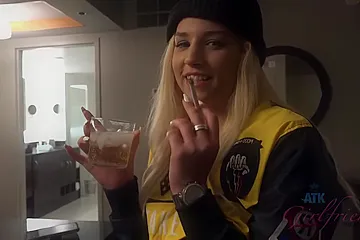You Hit The City At Night With Sophia Lux! - porn video