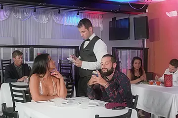 Rose Monroe Tip The Waiter Again / 03.12.2018 - porn video