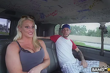 Paris Knight Surviving The Hurricane One Ride At A Time / 20.9.2017 - porn video