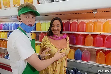 Jimmy Michaels, Kitten Latenight - Supermarket Slut - porn video