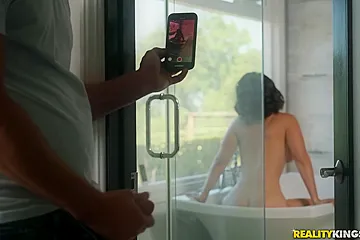 Catch Me If You Cam With Seth Gamble - porn video