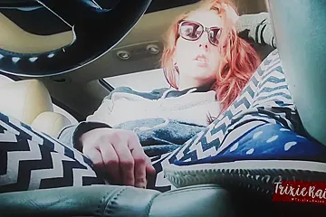 Trixïe Rainn - Wearing Vibrator In Gas Station & Squirting In Car - porn video