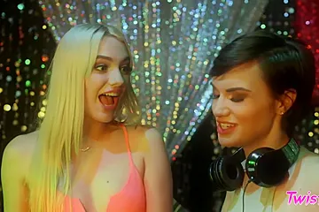 Kenna James And Paris Lincoln In Get Turnt - porn video