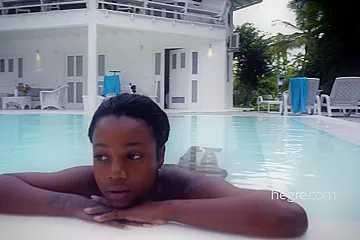 Kiky Shooting Caribbean Curves - porn video