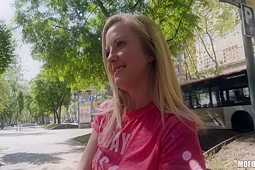 Sicilia Tristan Seagal Nip Slip Payday - porn video