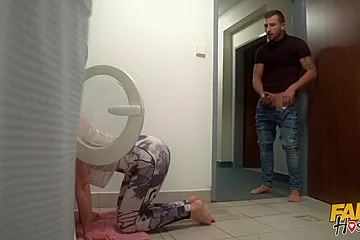 Stuck In A Washing Machine - porn video