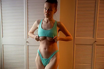 Swinsuit Haul With Emily Bloom - porn video