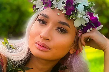 Avery Black In Leid In Hawaii With Beautiful Asian Babe Outdoor Sex - porn video