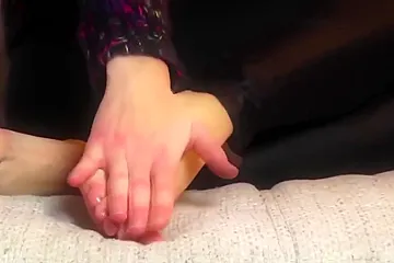 Sweet Girl Takes Her Socks Off And Massages Her Hot Amateur Feet On The Floor - porn video