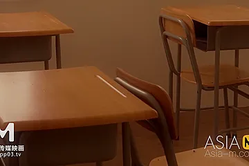 Queen Classroom - porn video
