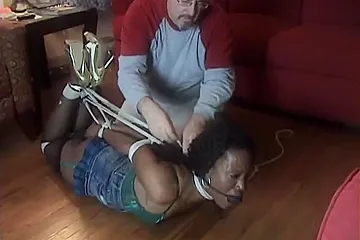 Black Woman Pantyhose Ballgagged Neck - porn video