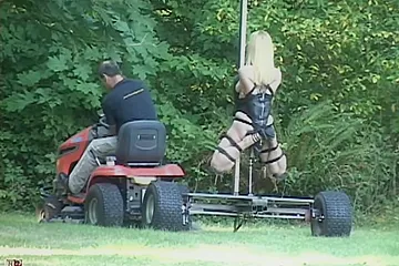 Darling Driven Around On Fucking Machine In Neck Corset - porn video