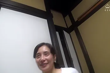 2k 大檔 平岡里枝子 - ゴーゴーズ人妻温泉忘年会～乱心の性宴2019 [c-2524][c-2525] - porn video
