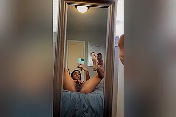 Slim Thot Spreading Her Pussy - porn video