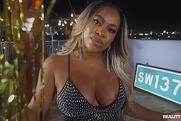 Perverted Ebony Step mom Breyana Moore Breathtaking Sex S - porn video
