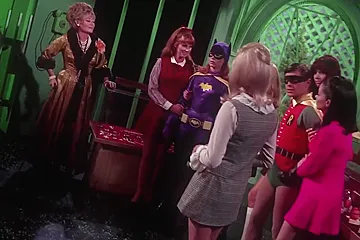 Batgirl Is Hit By Paralyzing Gas & Chain - porn video