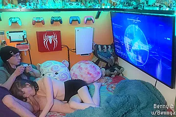 Getting My Cock Sucked And Getting Back Into Destiny Before Lightfall Drops! - porn video