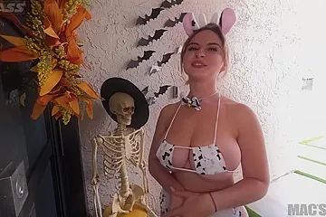 Brandy Renee Bustyes Trick Or Treating And Gets Big Dick Fucking Rapidgator.net (1080p) P1 - porn video
