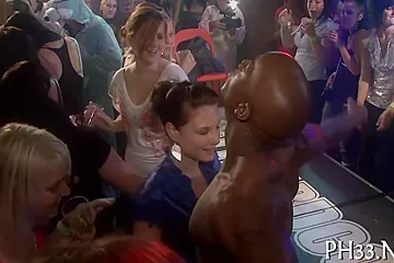 Bald Black Jerk Leaking Pussy - porn video