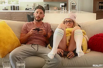 Hotgirlsgame Suprise With Susie Stellar - porn video