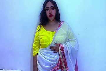 Tamil Devours Hot Aunty Ko Chod Dala! - porn video