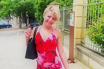 Daisy, 25 years old, medical secretary in Lyon: a little bomb! - porn video
