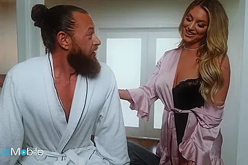 Adultmobile - Busty Kayley Gunner Shows Up Half Naked To Give Brad Newman The Best Massage - porn video