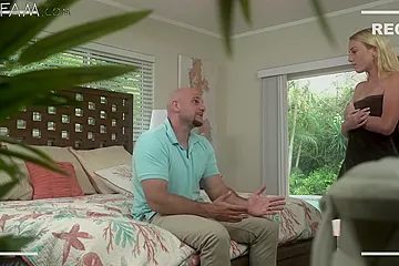 Dixie Lynn - Spied In - porn video