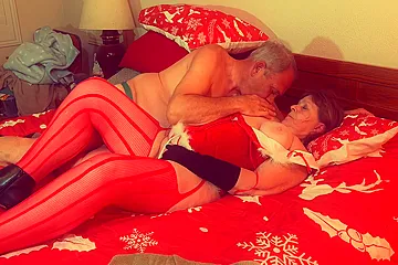 Granny Carmens Christmas In July Stick & Dick Orgasms Cams23h - porn video
