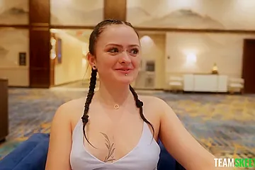 Eager Horny Chick Gets The Vegas Exeprience Imani Valor - porn video