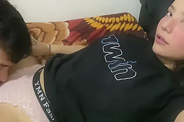 Mi Vecina Me Invita Aver Una Pelicula Y Terminamos Teniendo Sexo, Que Rico Es Follar Con Mi Vecina 22 Min - porn video