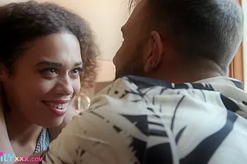 Willow Ryder Gives Her Stepbrother A Happier Ending - Willow Ryder - porn video