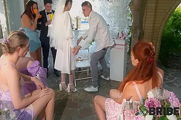 A Wedding Started Off Nicely, But Ended Up As A Sex Show Between Bride And A Toastmaster - porn video