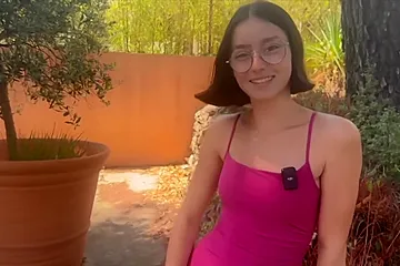 Penelope 19 Years Old Cosmetics Sales Woman In Paris - porn video