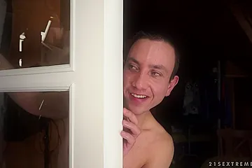 Chubby Mature Gigi And Skinny Dude - porn video