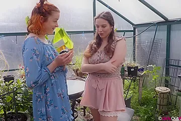 Jessie G X Willow - porn video
