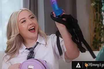 Stepmommys Girl - Milf Reya Lovenlight Offers Daily Strap-on Sex To Expelled Stepdaughter Eva Nyx - porn video